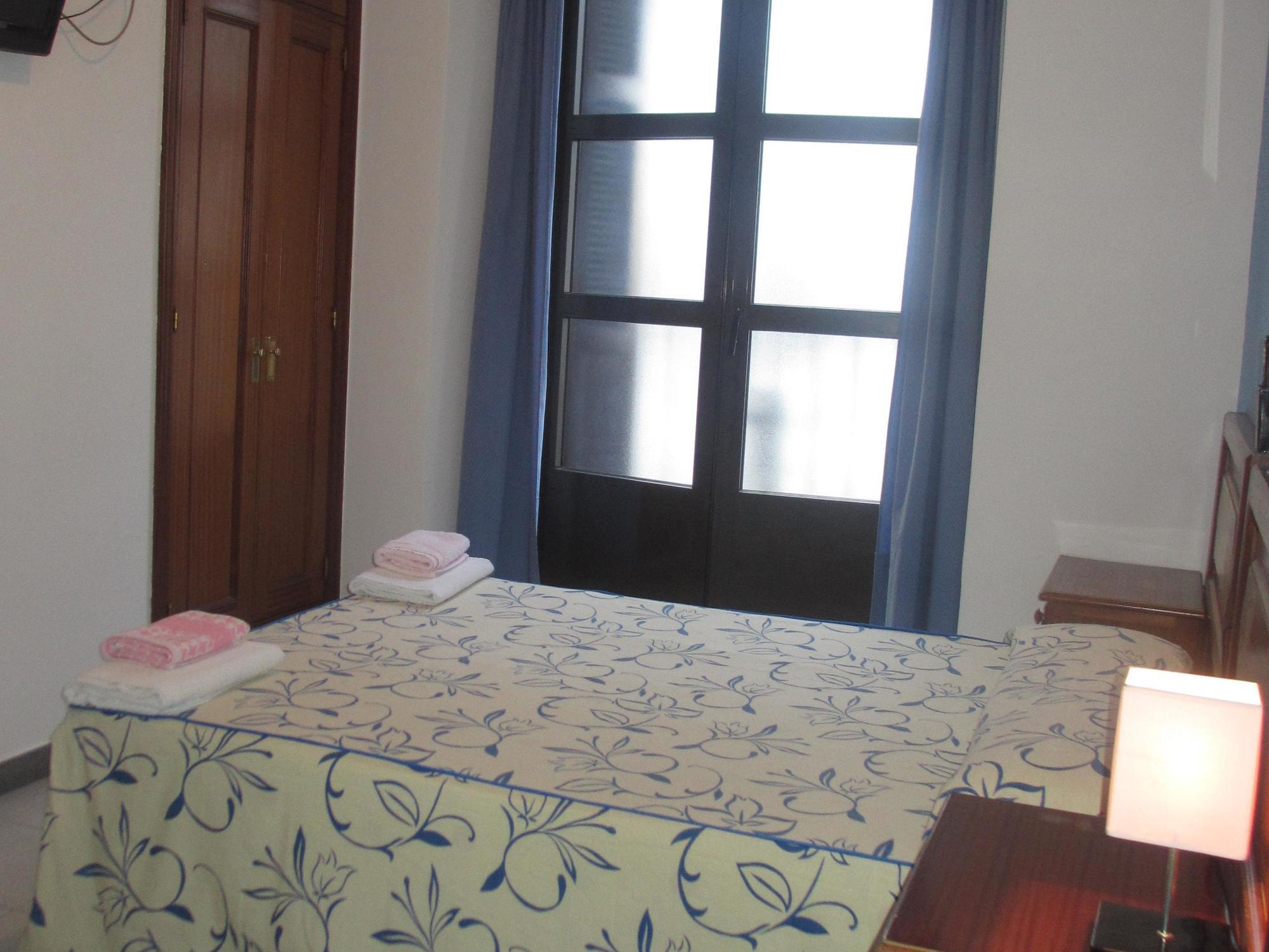 Hostal Pan America Madrid Dış mekan fotoğraf